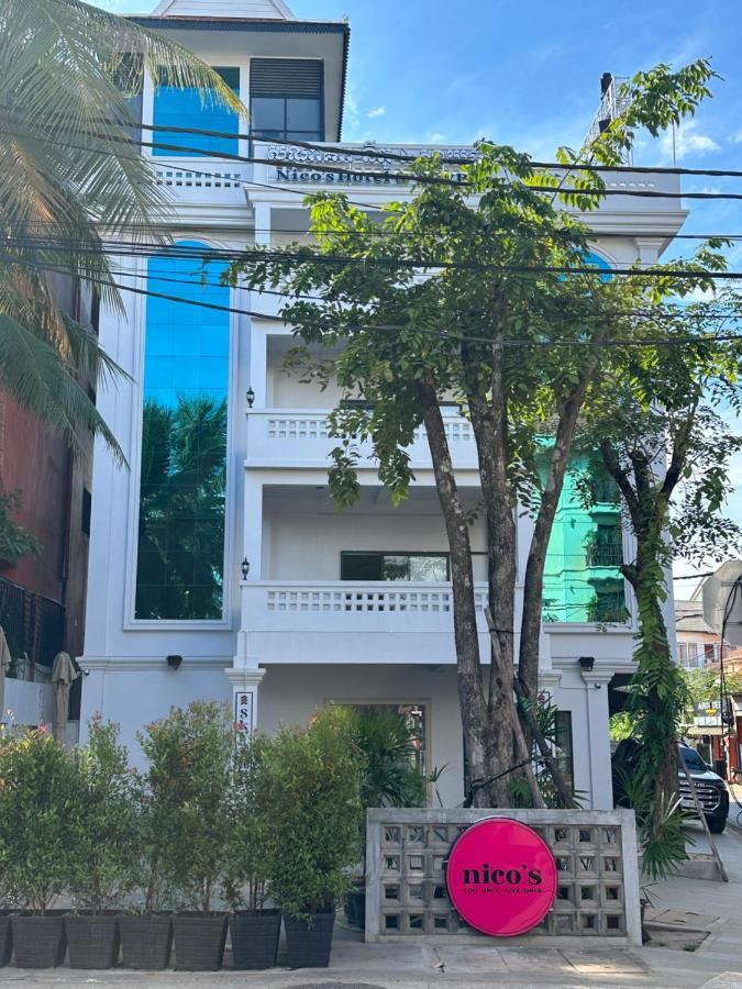 Nico'S Hotel And Skybar เสียมราฐ ภายนอก รูปภาพ