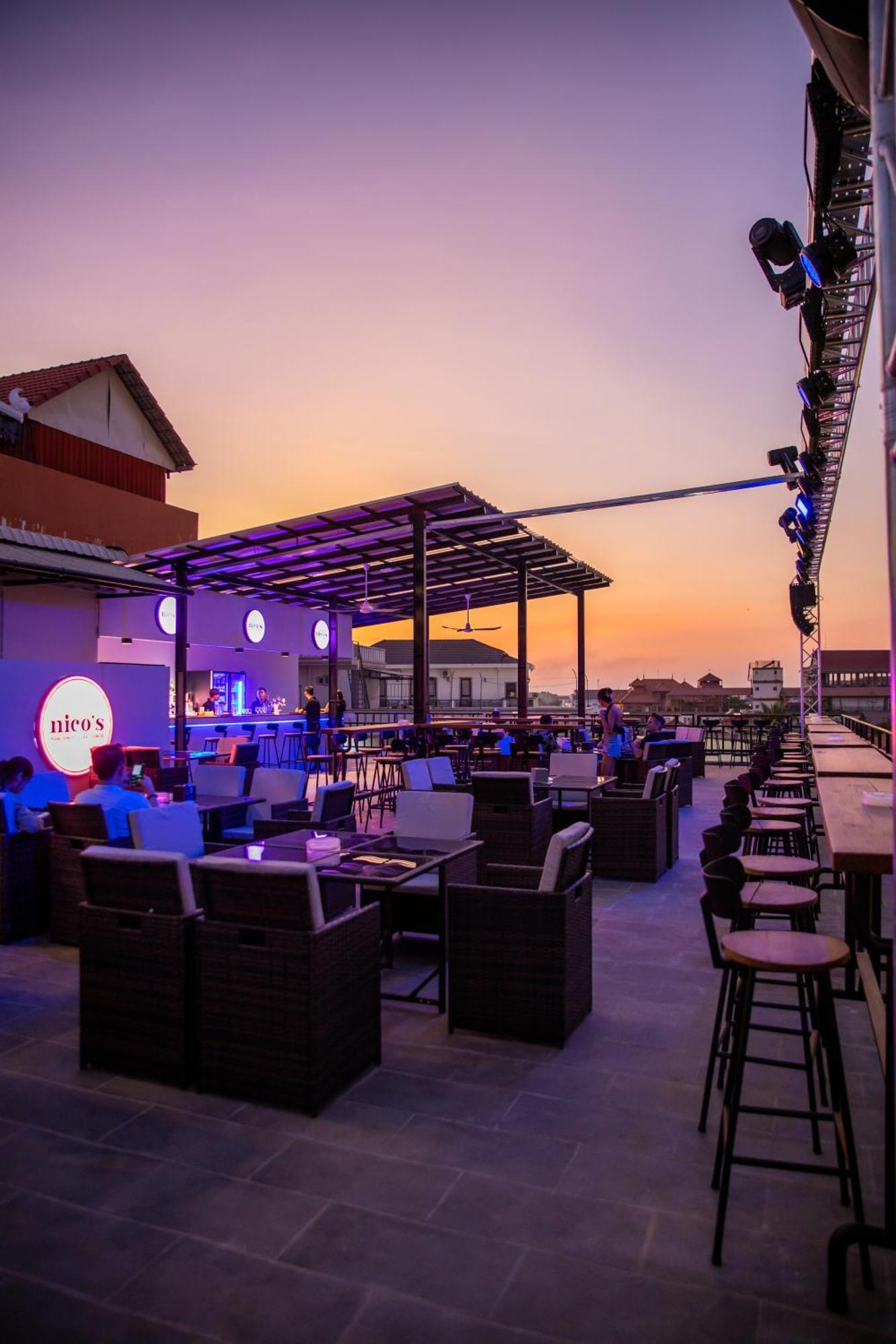 Nico'S Hotel And Skybar เสียมราฐ ภายนอก รูปภาพ