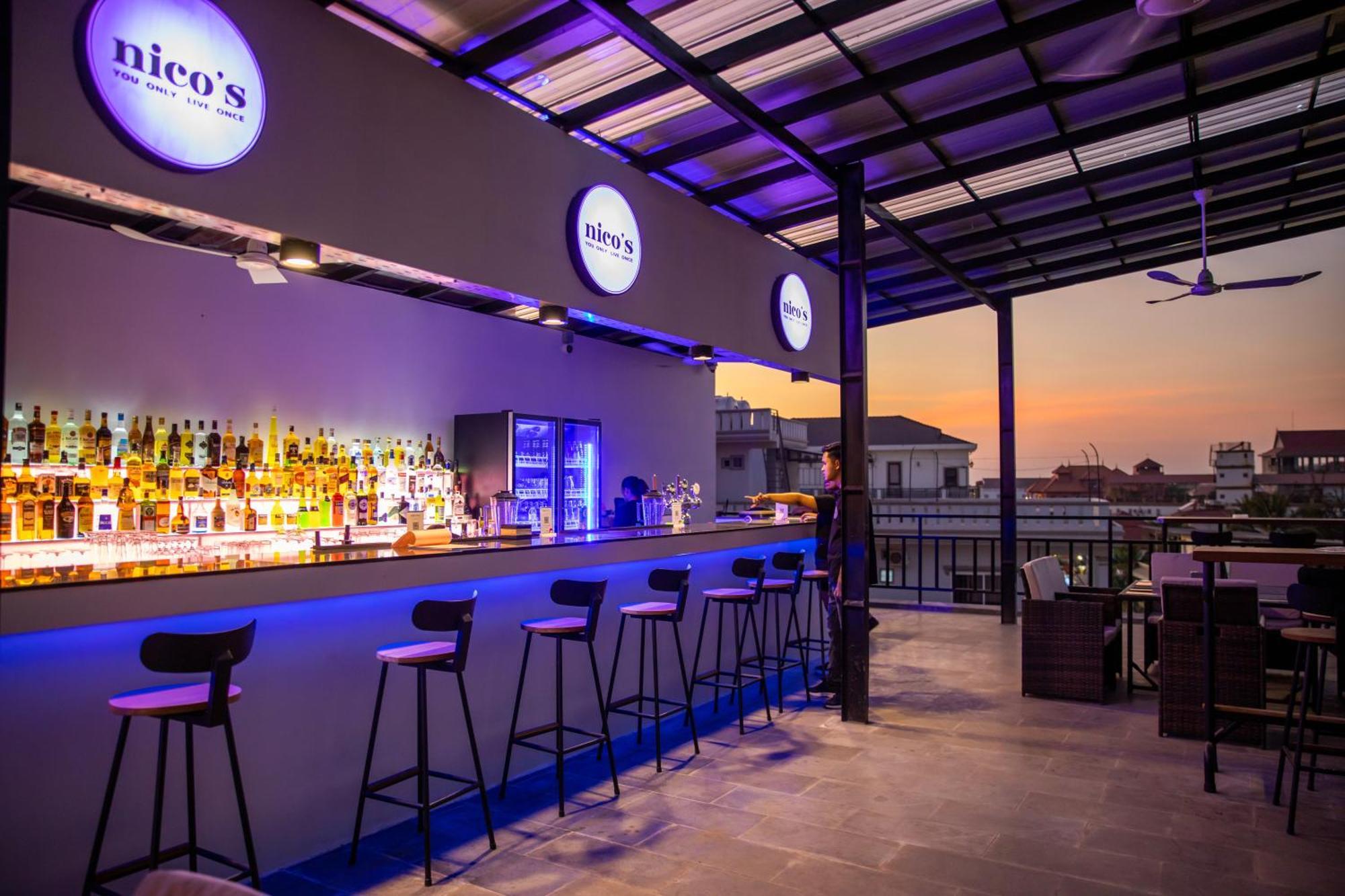 Nico'S Hotel And Skybar เสียมราฐ ภายนอก รูปภาพ