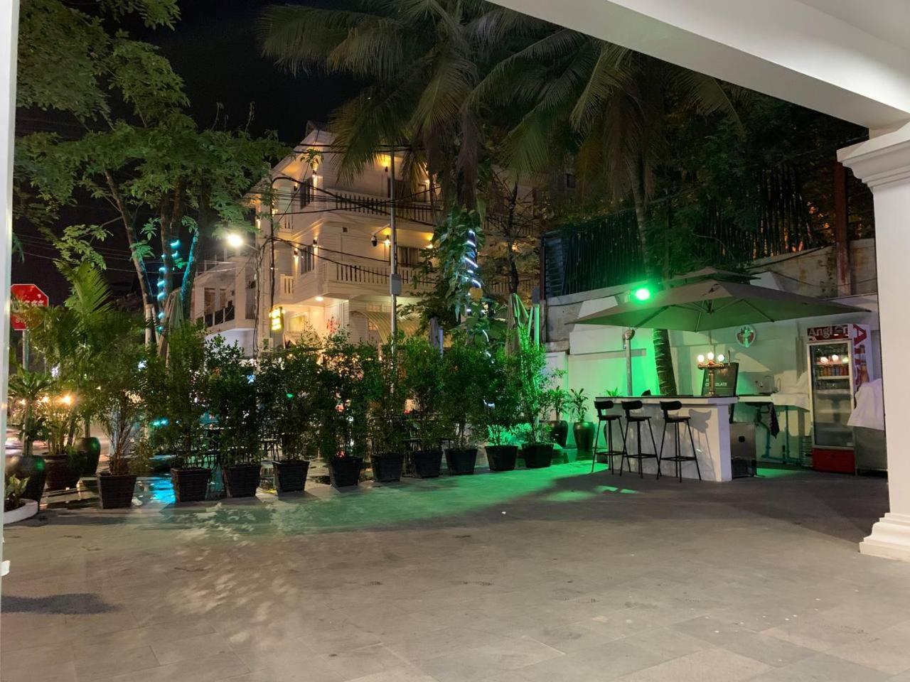 Nico'S Hotel And Skybar เสียมราฐ ภายนอก รูปภาพ