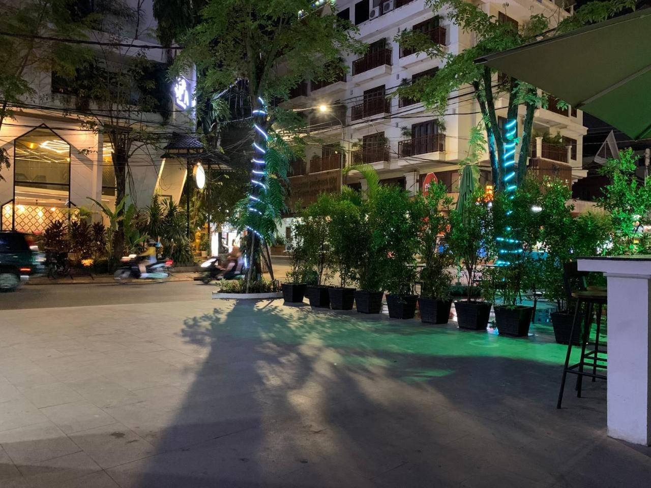 Nico'S Hotel And Skybar เสียมราฐ ภายนอก รูปภาพ